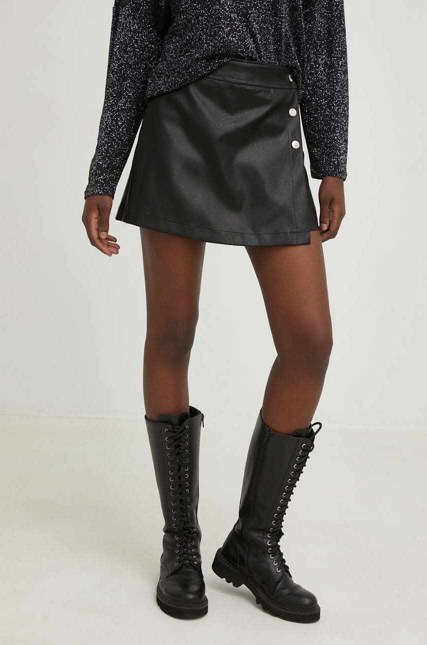 Answear Lab pantaloni scurti x colecția limitată SISTERHOOD femei, culoarea negru, neted, high waist