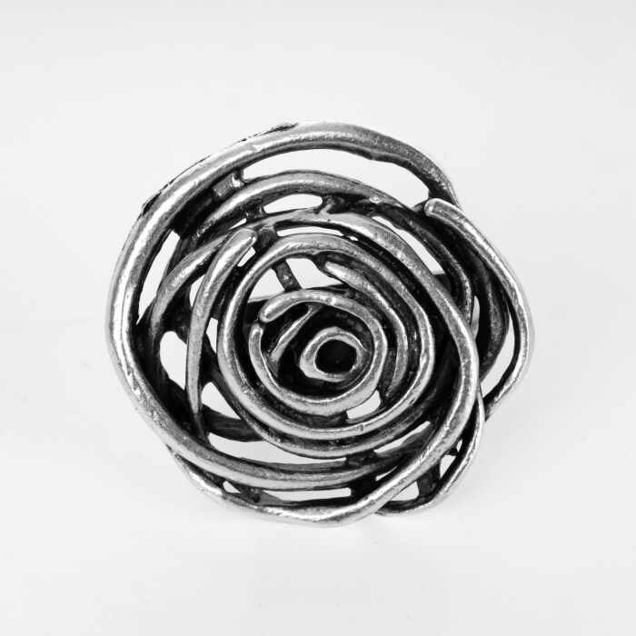Inel reglabil din zamac cu forma de floare stilizata circulare