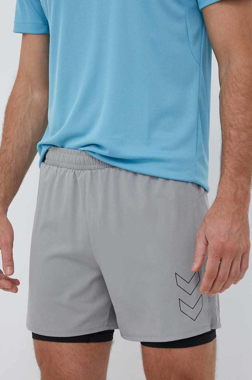 Hummel pantaloni scurți de antrenament Fast culoarea gri