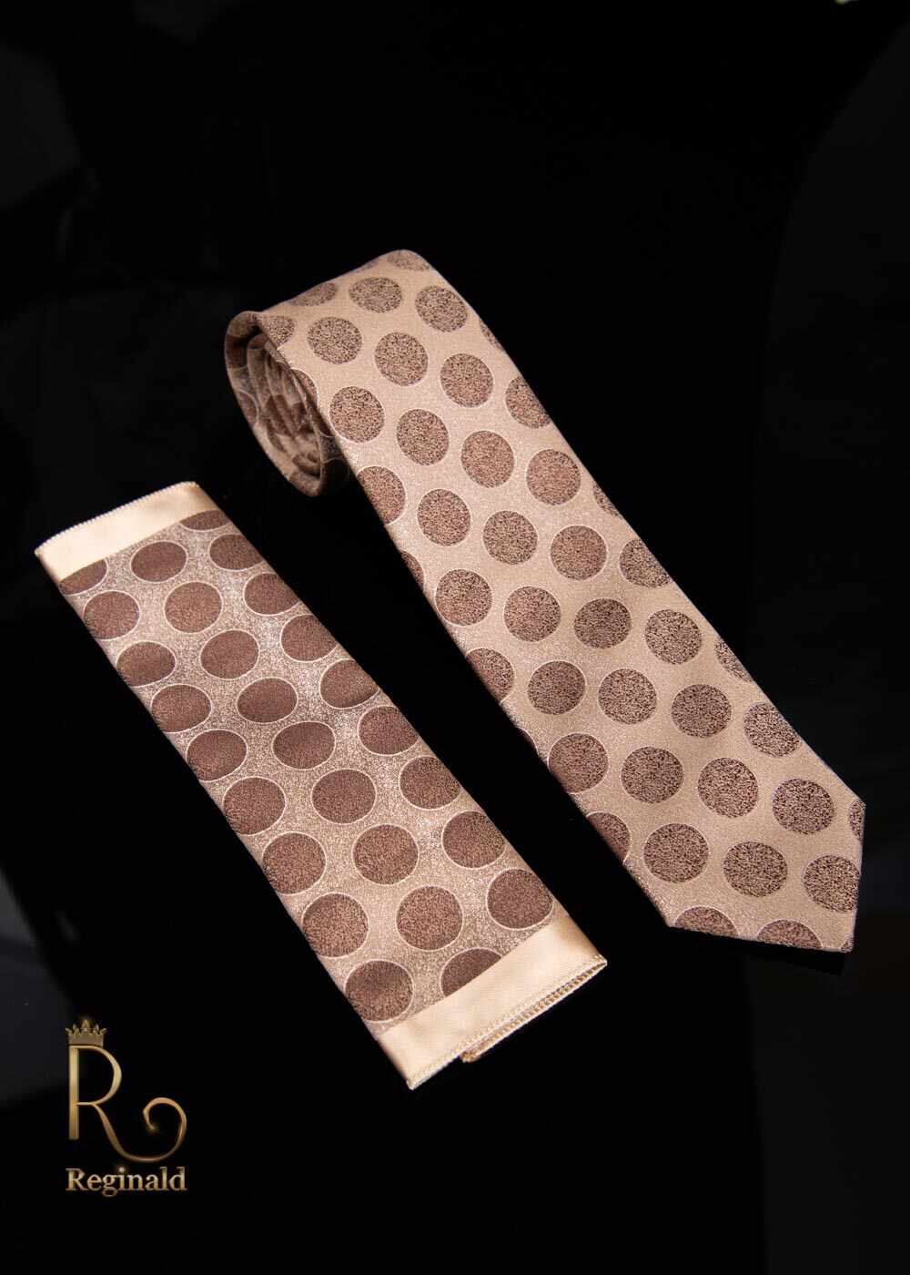 Cravata cu batista, nuanta bej cu buline maro - CV539