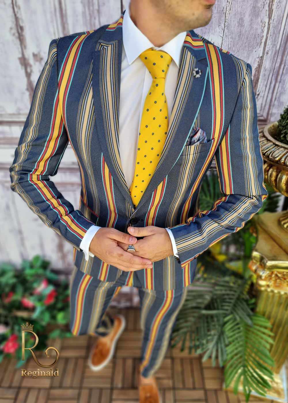 Costum de barbati bleumarin dungi galbene, Sacou si Pantalon - C3353