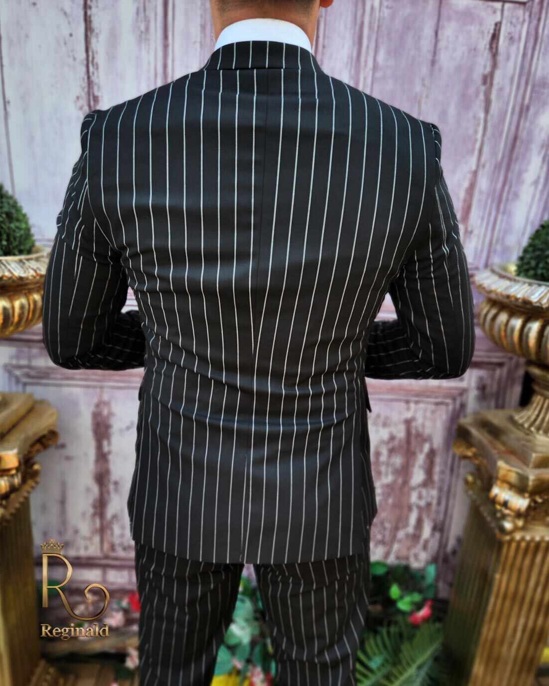 Costum de barbati negru cu dungi albe: Sacou, Vesta si Pantalon - C3880