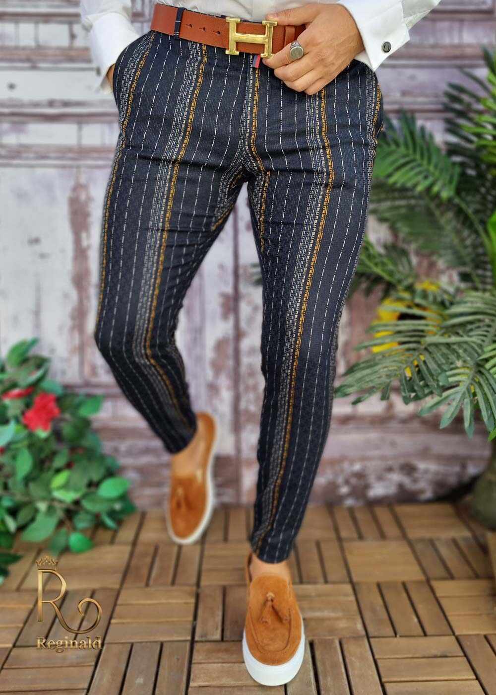 Pantaloni eleganti, bleumarin in dungi, conici si elastici - PN563