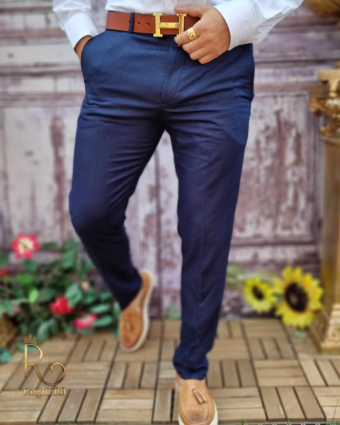 Pantaloni eleganți de bărbați, Bleumarin cu picatele, Slim Fit si Conici - PN690