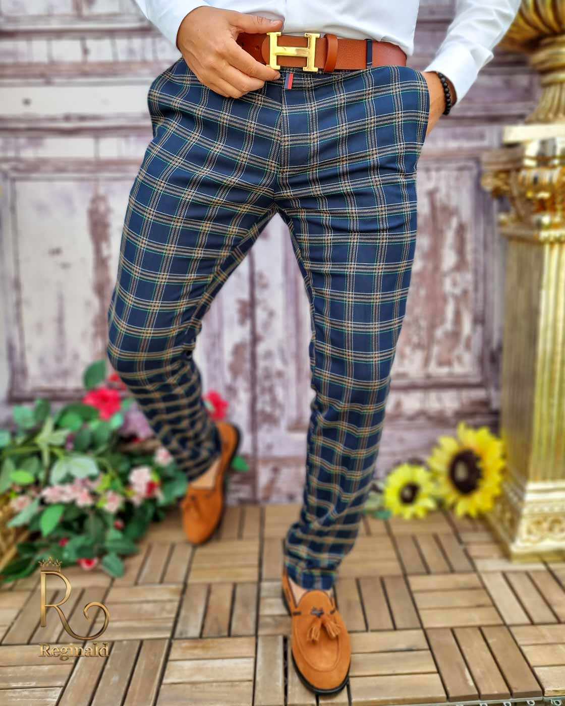 Pantaloni eleganți de bărbați, Bleumarin in carouri , Slim Fit si Conici - PN680