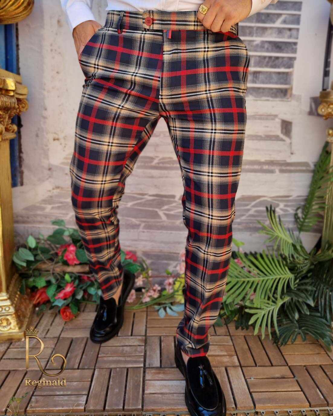 Pantaloni eleganți de bărbați, Bleumarin in carouri , Slim Fit si Conici - PN718
