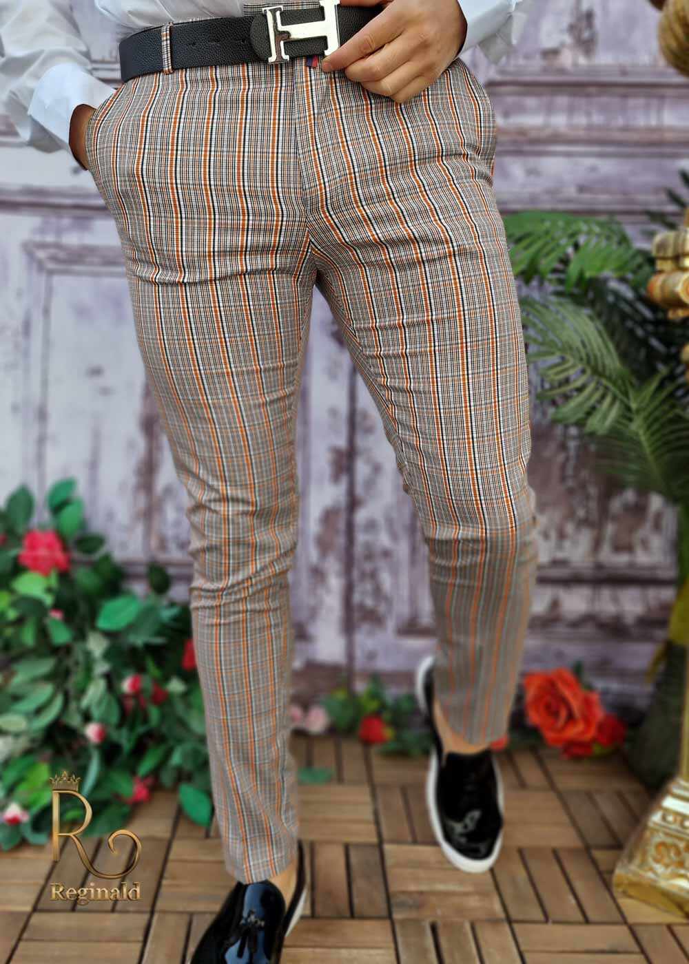 Pantaloni eleganti de barbati maro cu model, croiala slim-fit - PN628