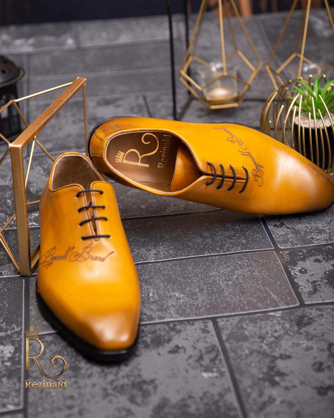 Pantofi eleganți de bărbați din piele naturala, Galben gravat - P1563