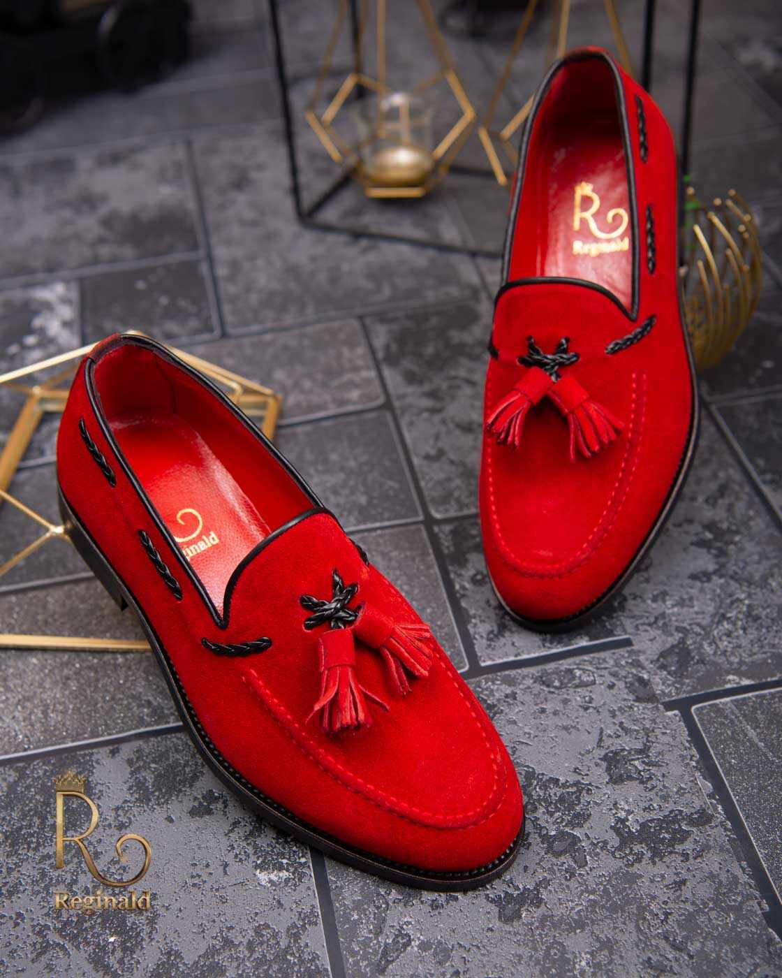 Pantofi Loafers de barbati din piele intoarsa naturala, rosii cu ciucuri - P1365