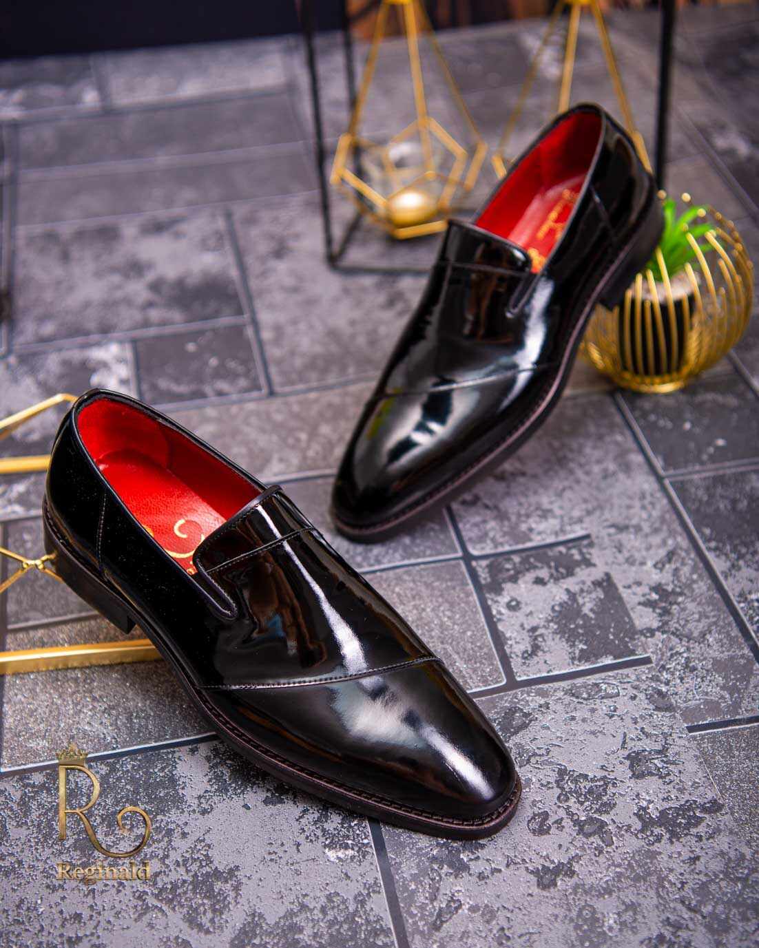Pantofi Loafers de bărbați din piele naturala, Negru lăcuit - P1542