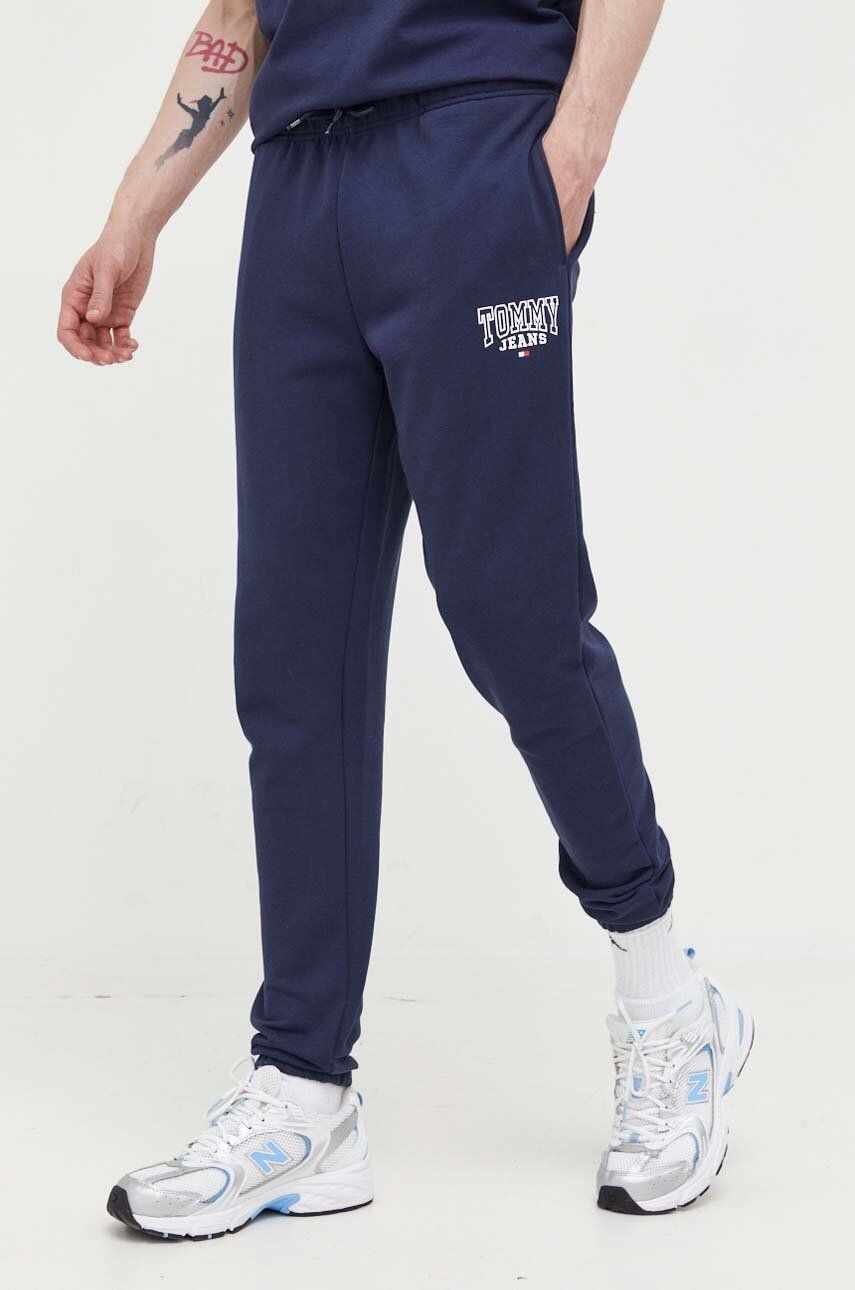 Tommy Jeans pantaloni de bumbac culoarea albastru marin, neted