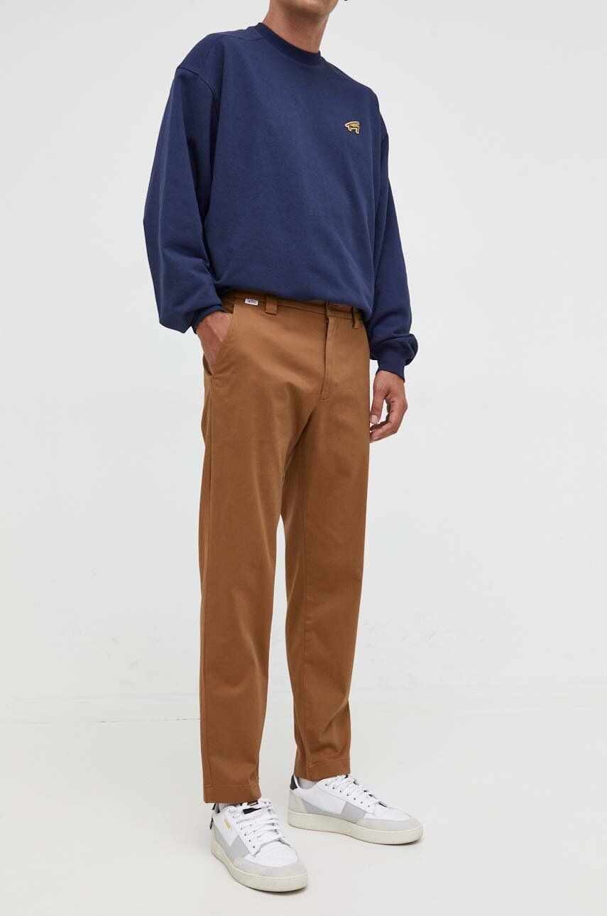 Tommy Jeans pantaloni barbati, culoarea maro, cu fason chinos