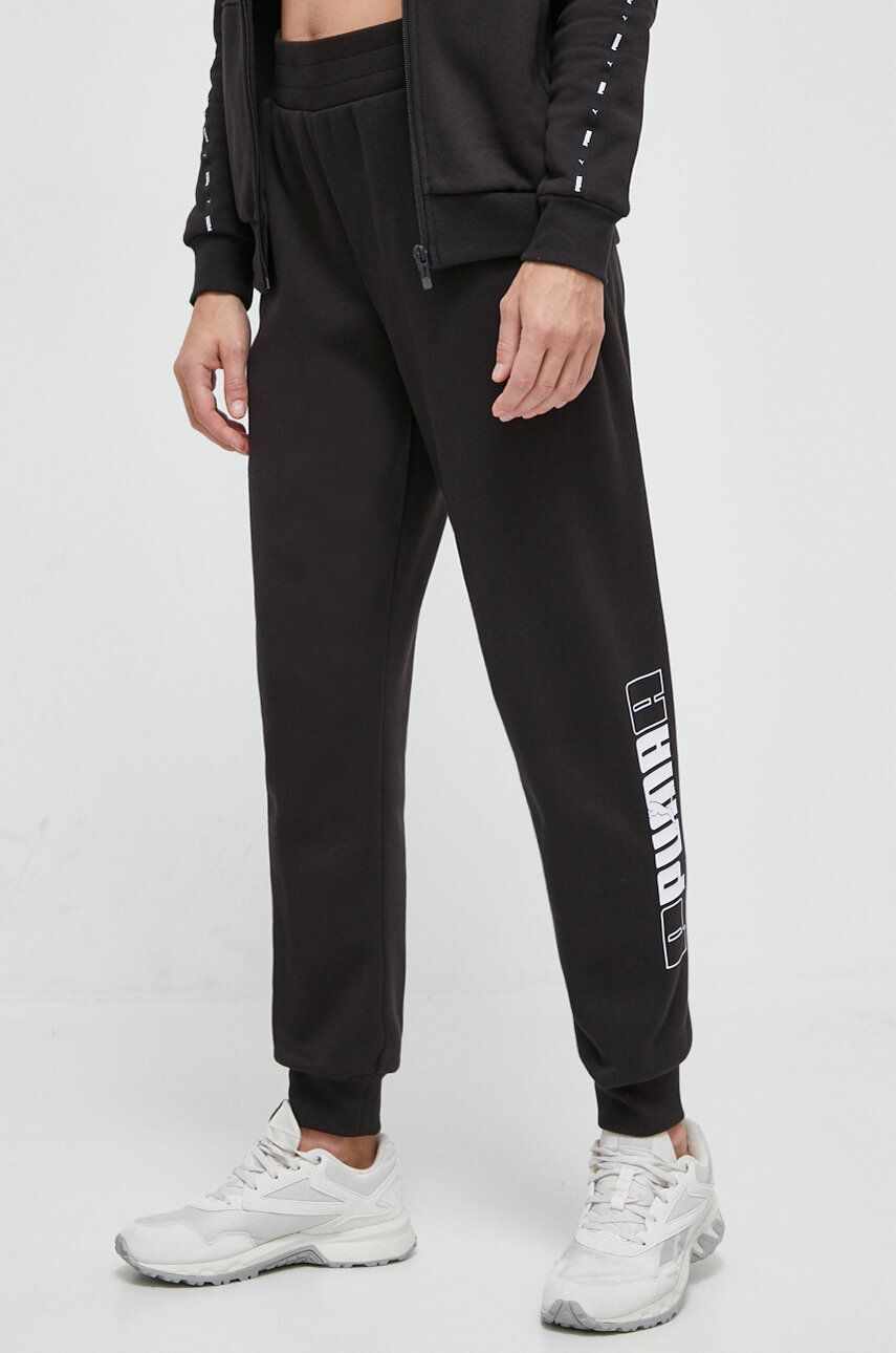 Puma pantaloni de trening ESS+ culoarea negru, cu imprimeu