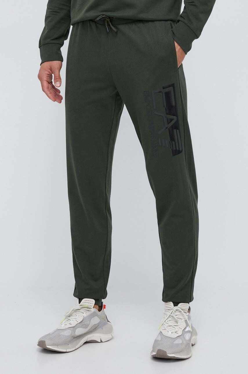 EA7 Emporio Armani pantaloni de trening din bumbac culoarea verde, cu imprimeu