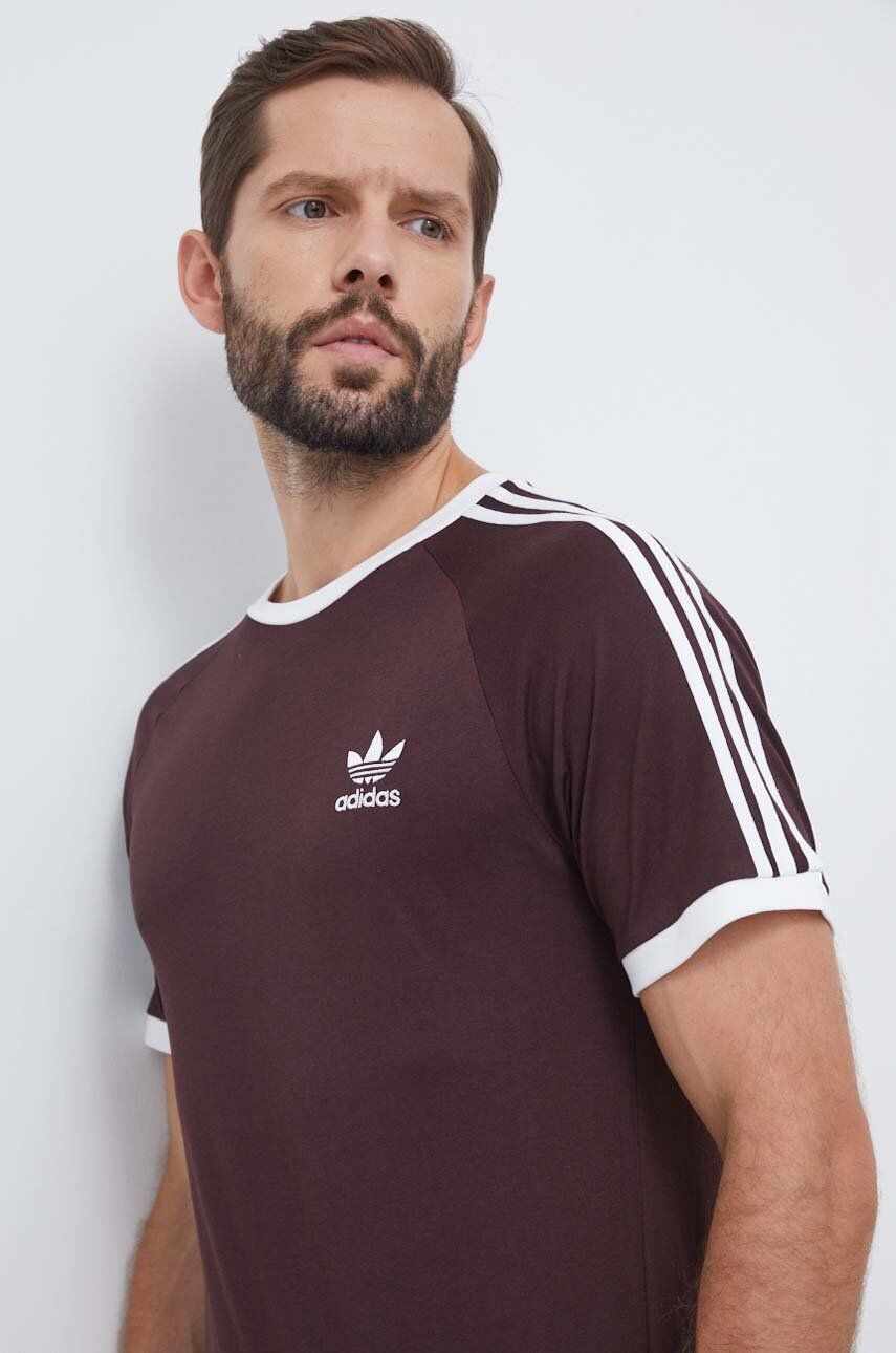 adidas Originals tricou din bumbac barbati, culoarea maro, cu imprimeu