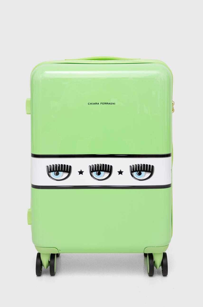Chiara Ferragni valiza culoarea verde