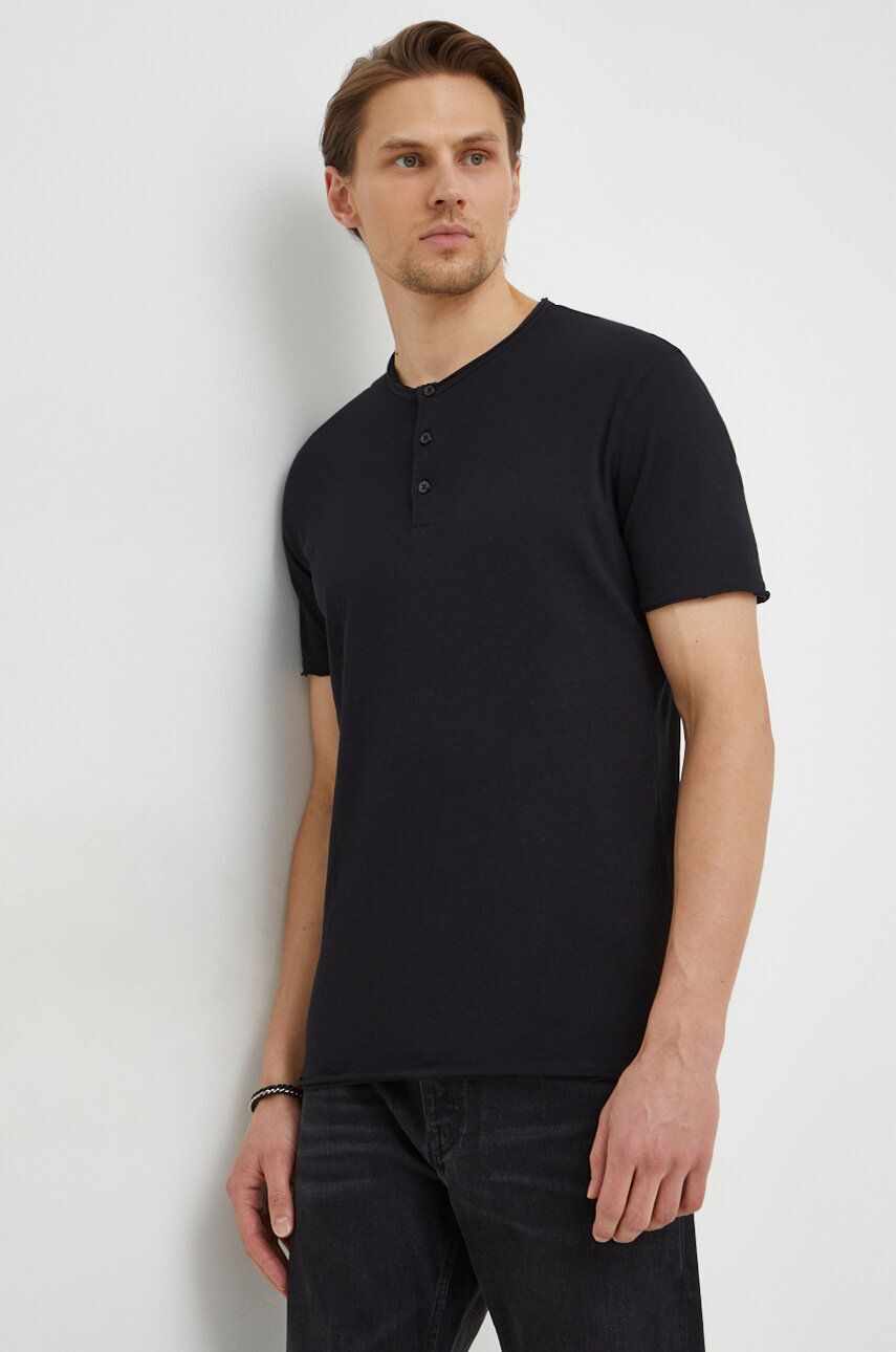 Sisley tricou din bumbac barbati, culoarea negru, neted