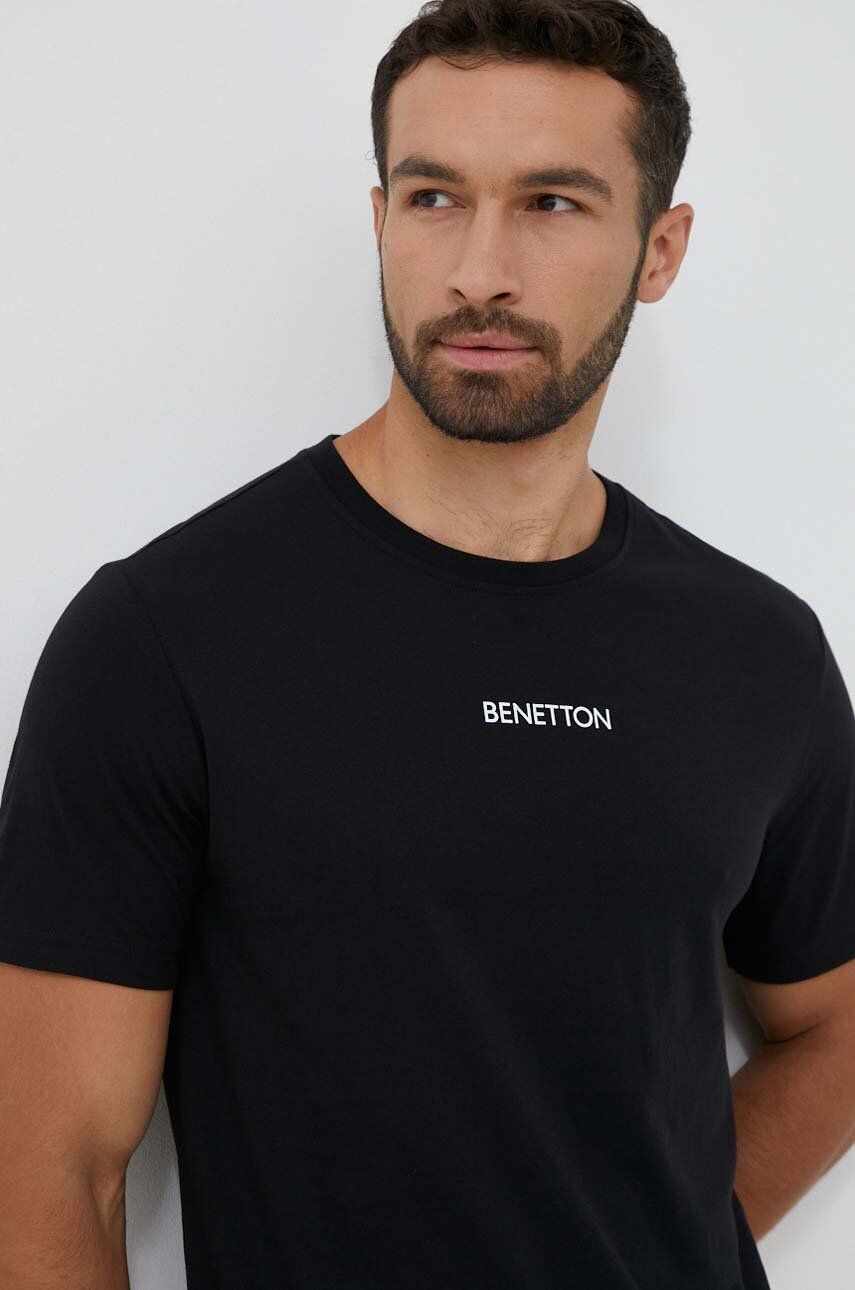 United Colors of Benetton tricou din bumbac culoarea negru, cu imprimeu