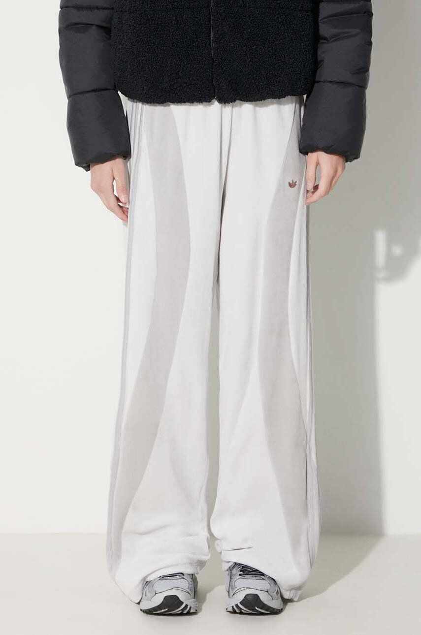 adidas Originals pantaloni de trening culoarea gri, cu model