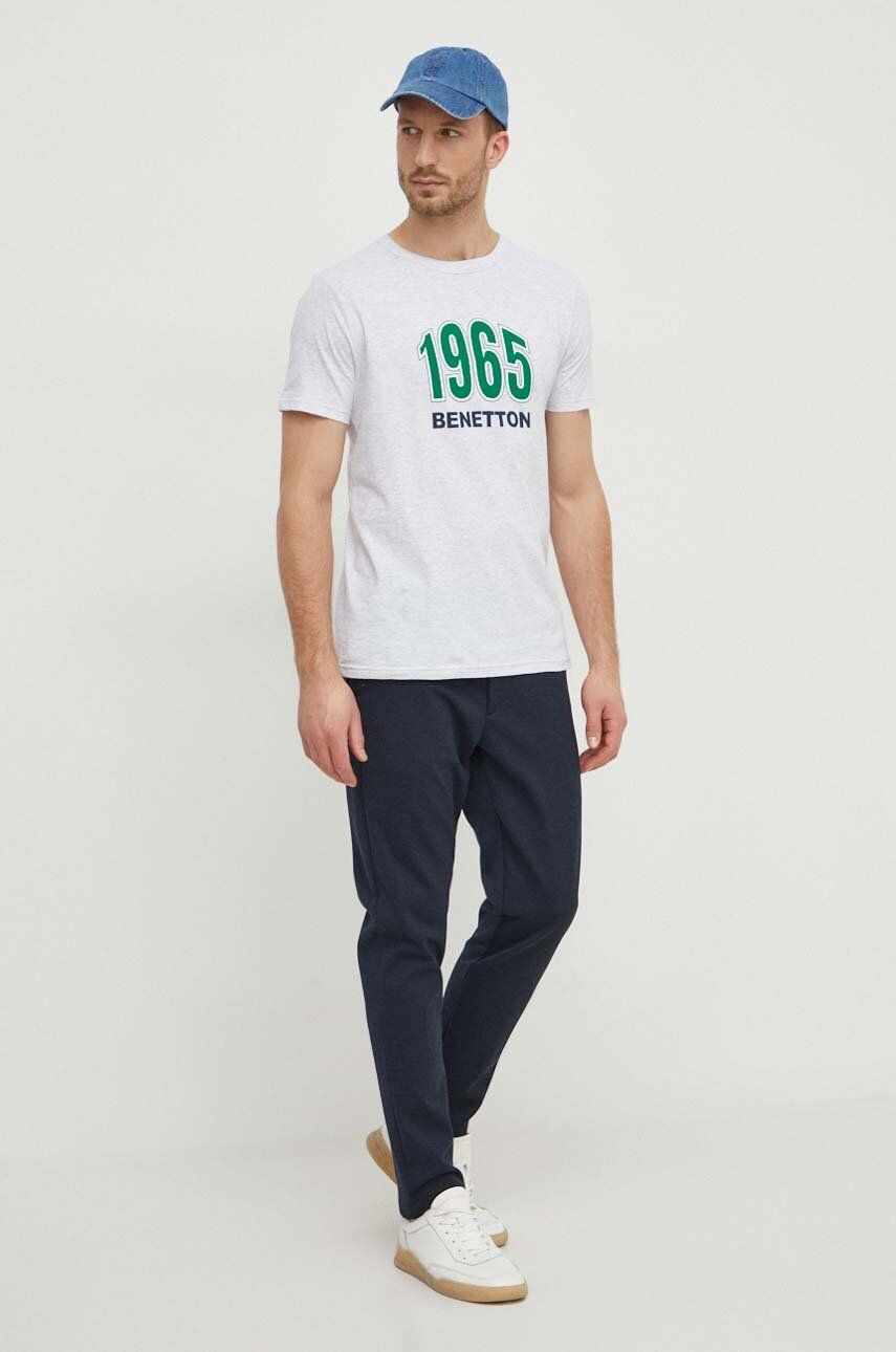 United Colors of Benetton tricou din bumbac barbati, culoarea gri, cu imprimeu