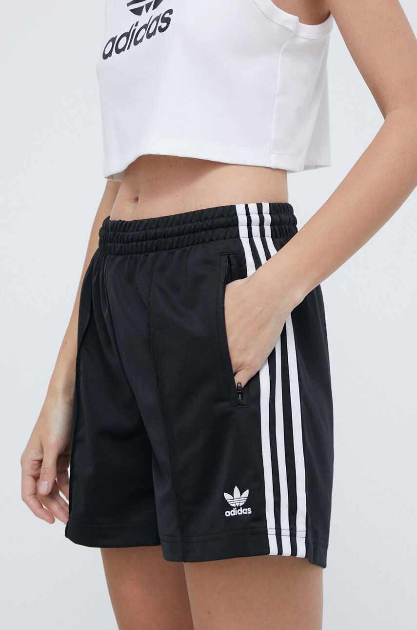 adidas Originals pantaloni scurți femei, culoarea negru, cu imprimeu, high waist