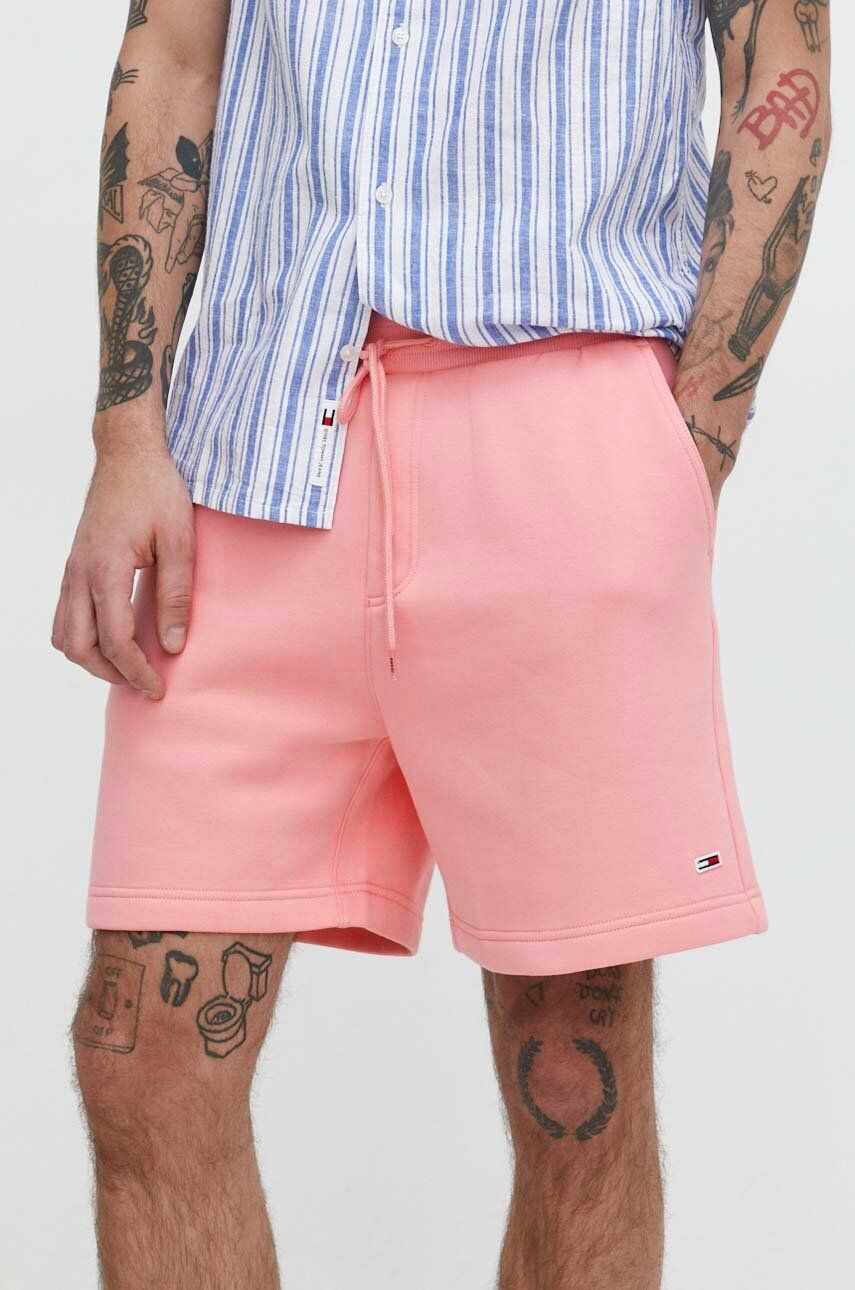 Tommy Jeans pantaloni scurti barbati, culoarea roz