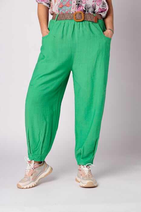 Pantaloni verzi, masura mare, cu curea, din vascoza