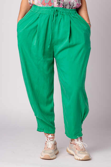 Pantaloni verzi, masura mare, din tencel, cu siret