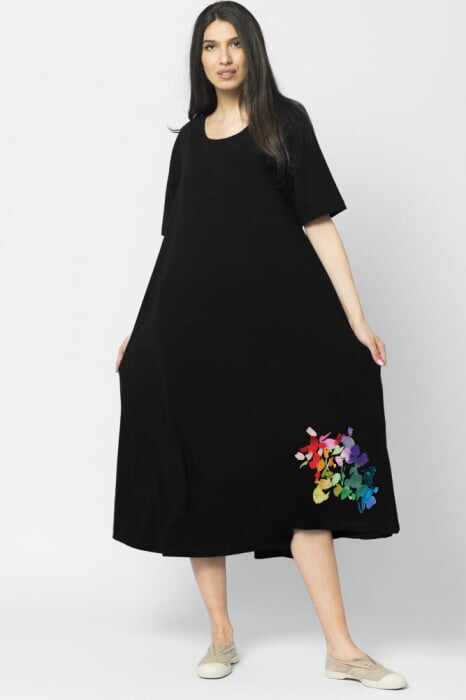 Rochie lunga A-line, neagra, cu imprimeu floare stilizata cu petale multicolore