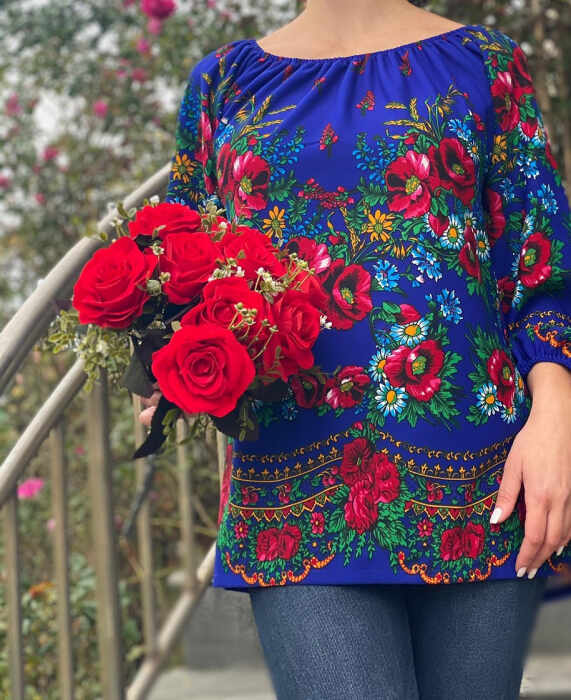 Bluza stilizata cu motive florale Sanziana 16
