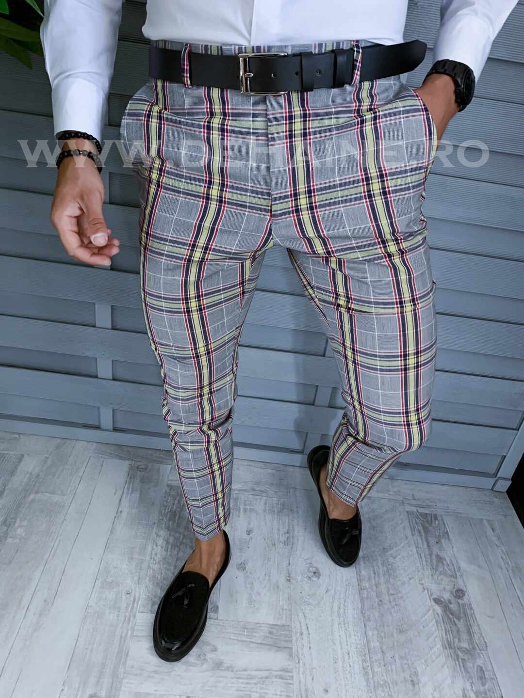 Pantaloni barbati eleganti in carouri gri B1559
