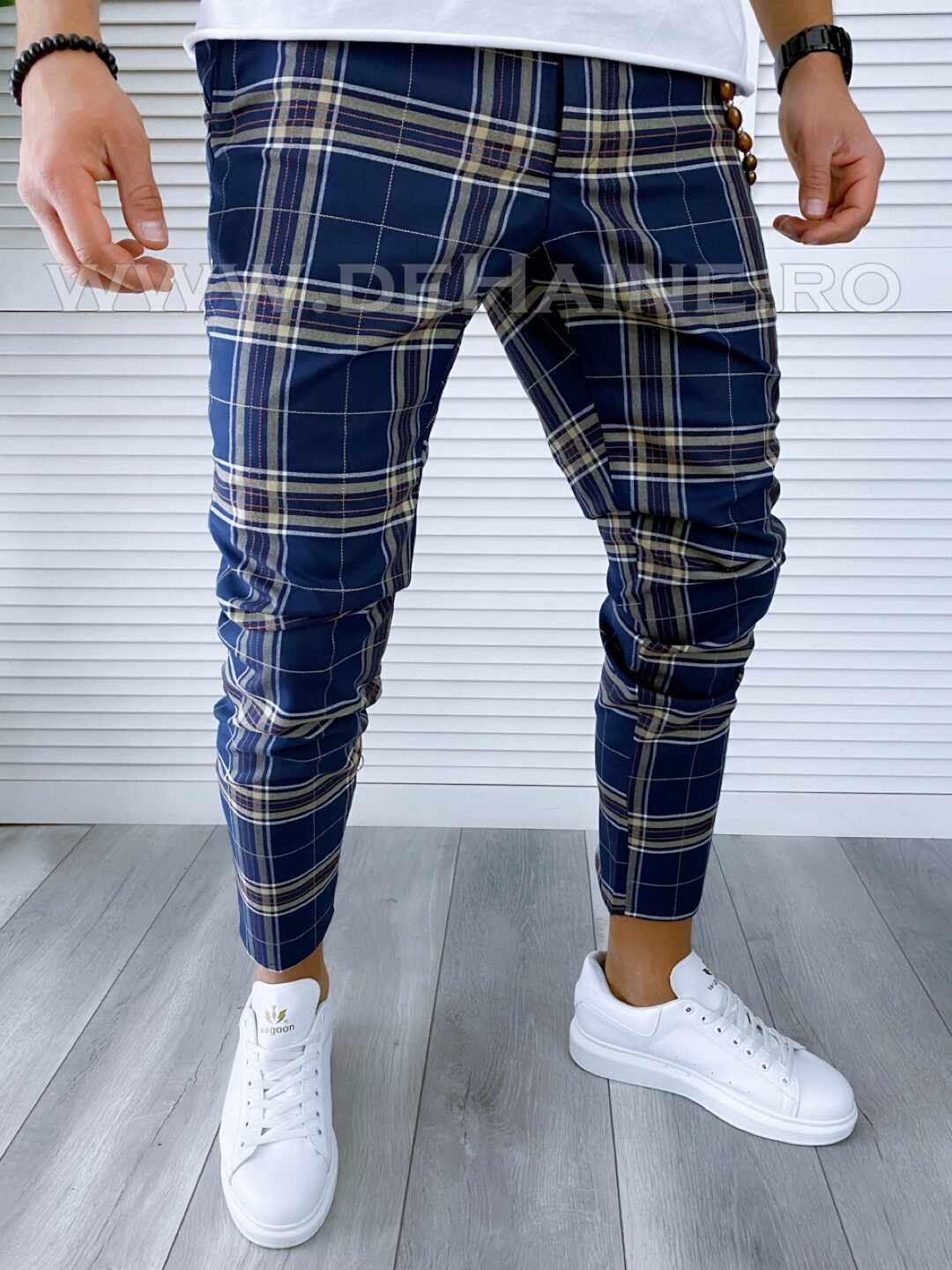 Pantaloni barbati casual regular fit in carouri B1741 E
