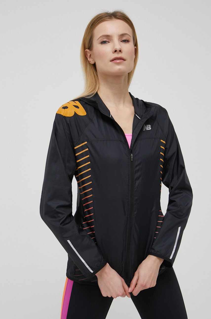 New Balance jachetă de alergare culoarea negru, de tranzitie