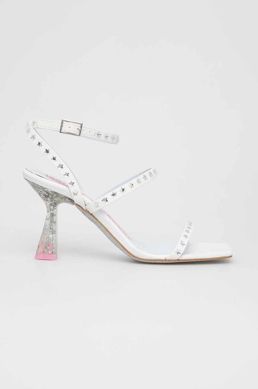Chiara Ferragni sandale culoarea alb