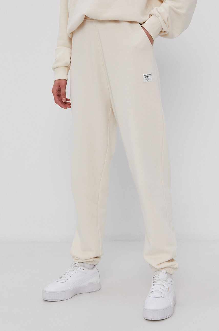 Reebok Classic Pantaloni GR0413 femei, culoarea crem, material neted