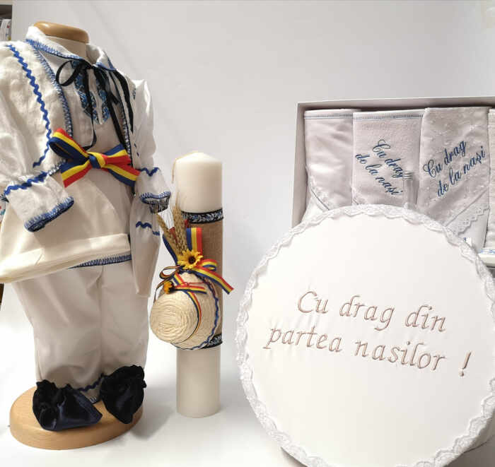 Set Costum National Victoras 7, lumanare , trusou si cutie botez traditional