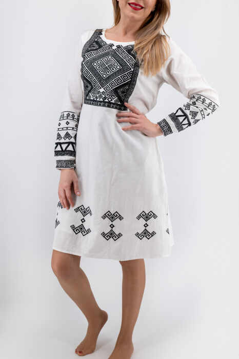 Rochie Traditionala Roza 2