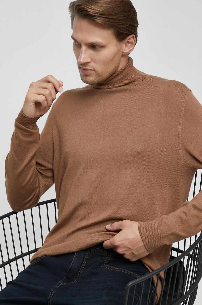 Medicine pulover barbati, culoarea maro, light, cu guler