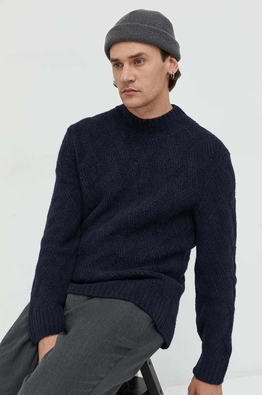 Abercrombie & Fitch pulover barbati, culoarea albastru marin, cu turtleneck