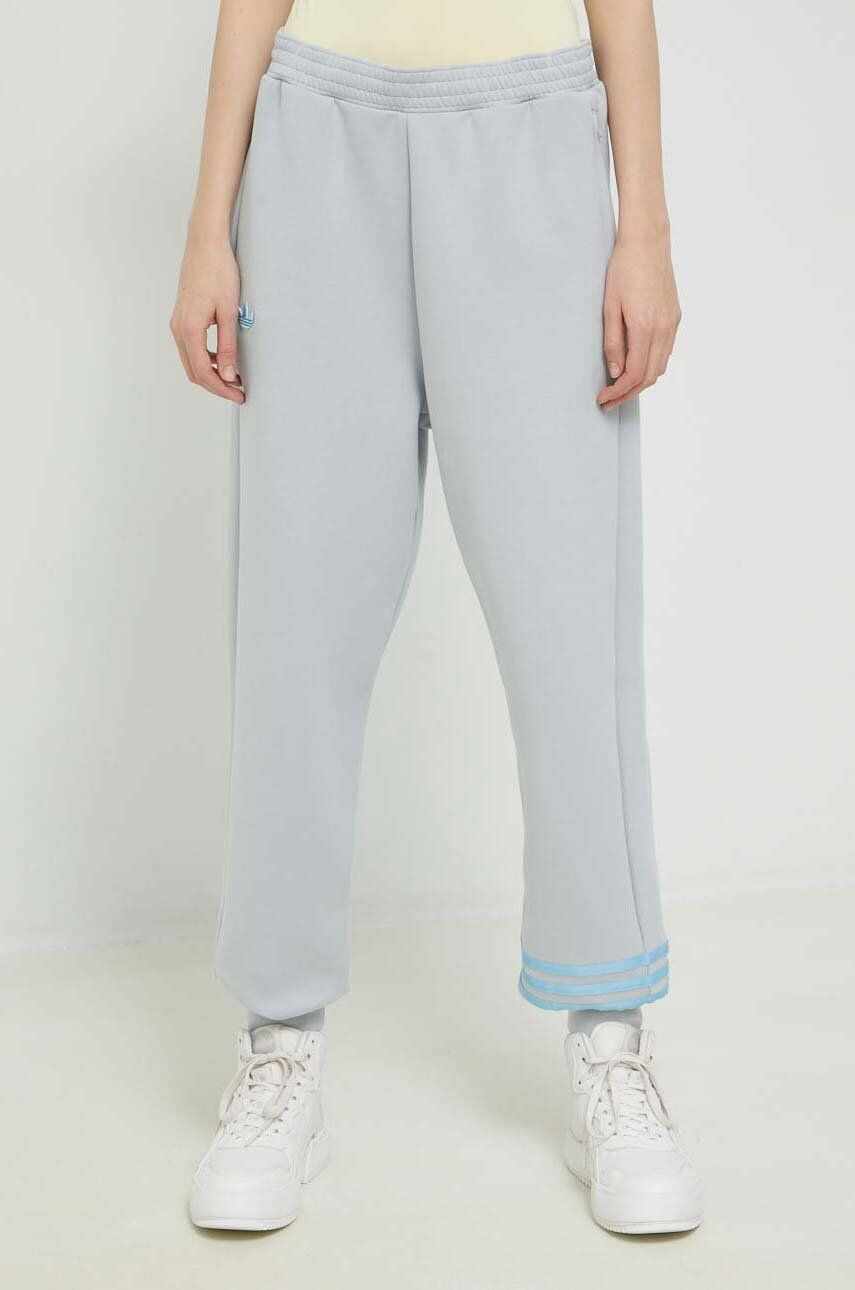 adidas Originals pantaloni de trening culoarea gri, cu imprimeu