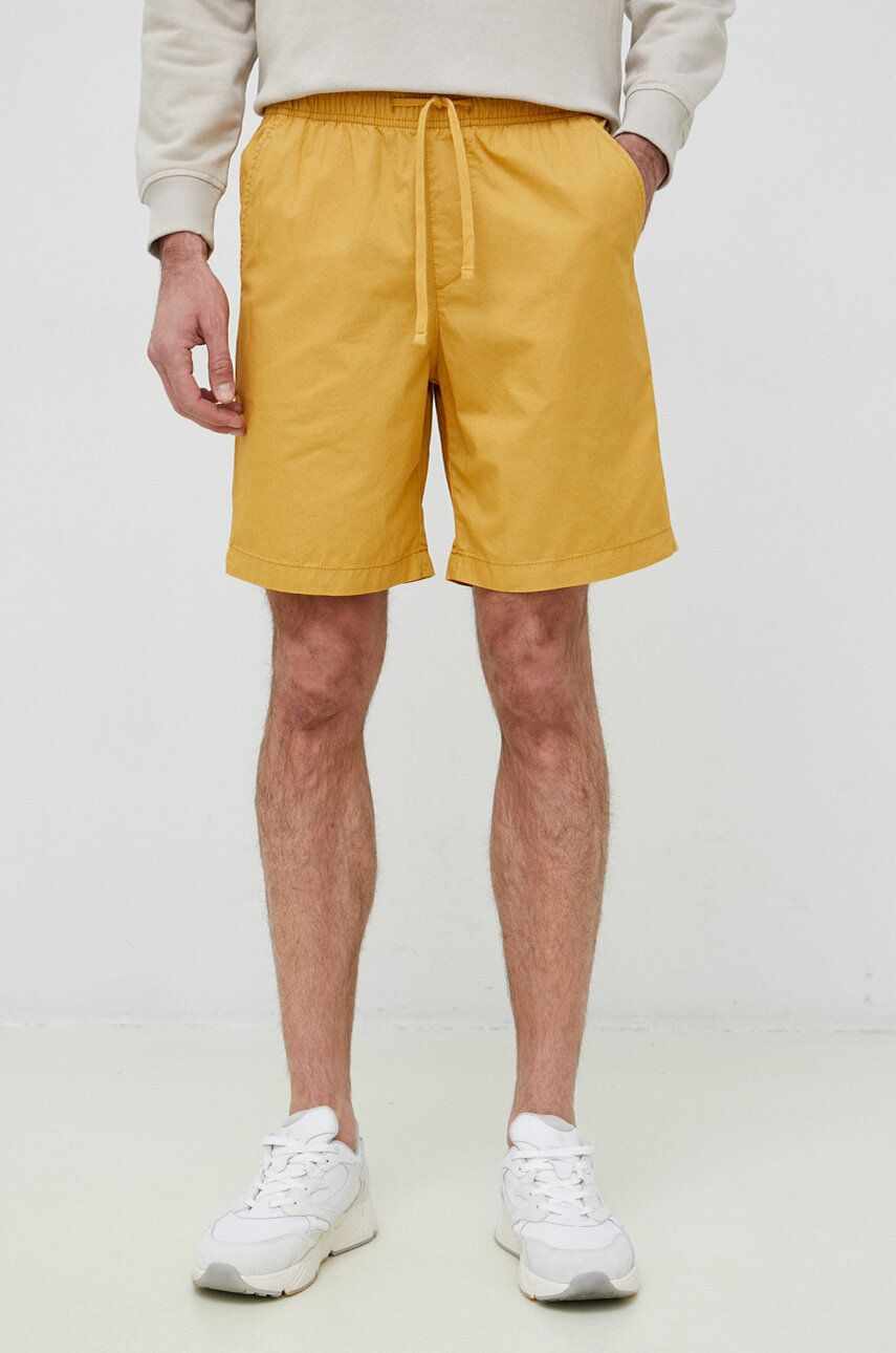 GAP pantaloni scurti din bumbac culoarea galben