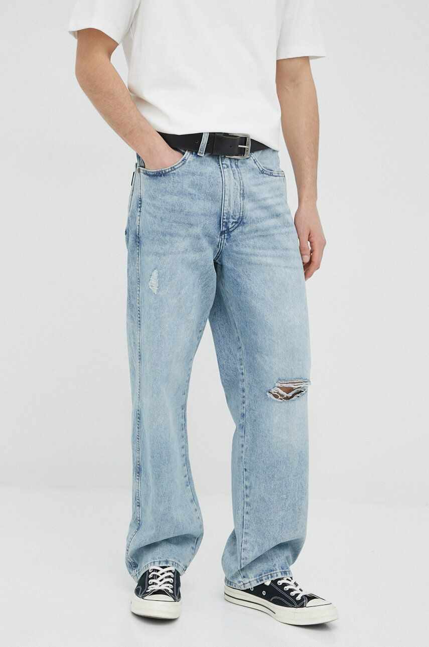 Wrangler jeansi Redding barbati